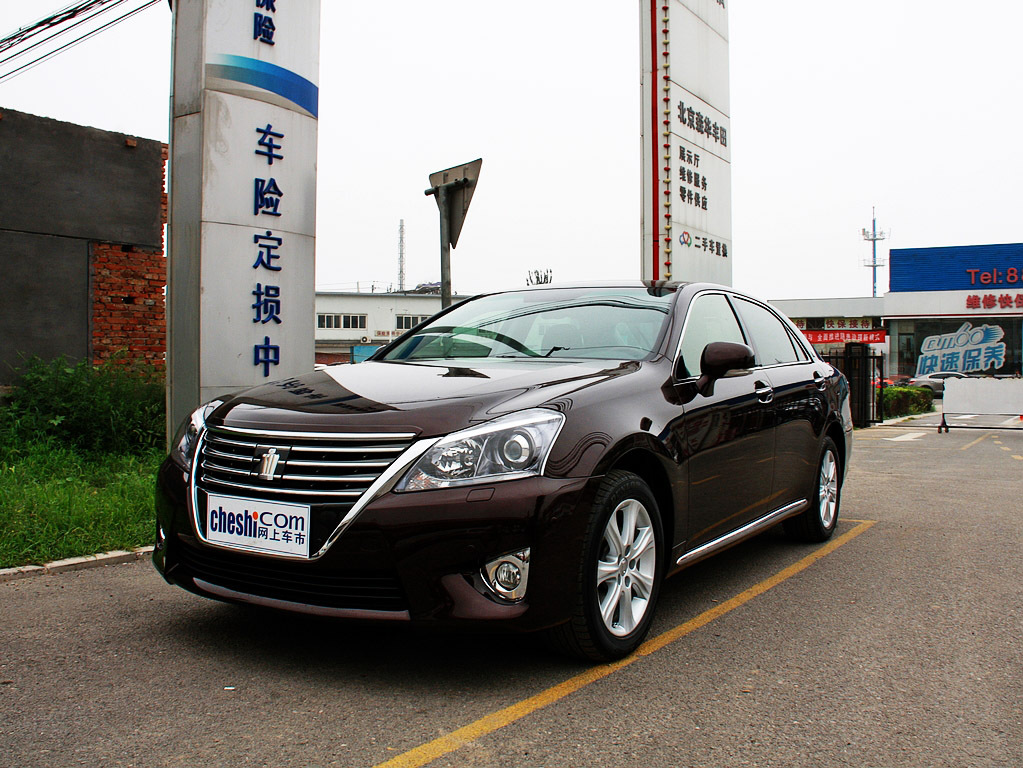 皇冠 2012款 皇冠 V6 3.0 AT Royal Saloon图片