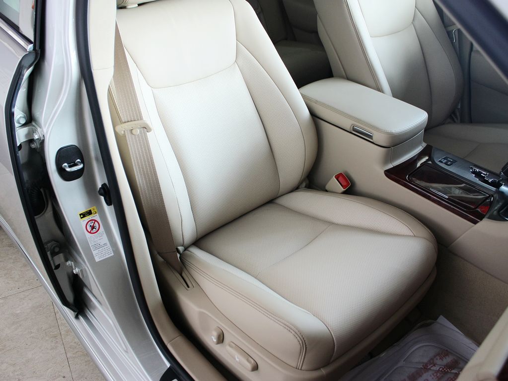 皇冠 皇冠 V6 2.5 AT Royal 导航版 2012款图片