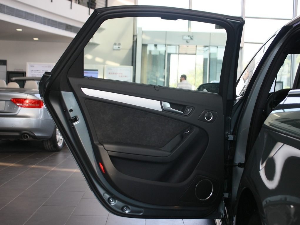 奥迪A4L 2013款 奥迪A4L 40TFSI quattro运动型图片