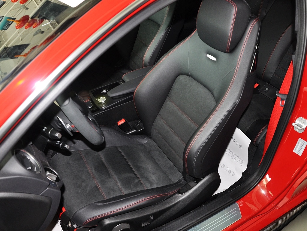 奔驰C级AMG 2012款 C63 Black Series图片