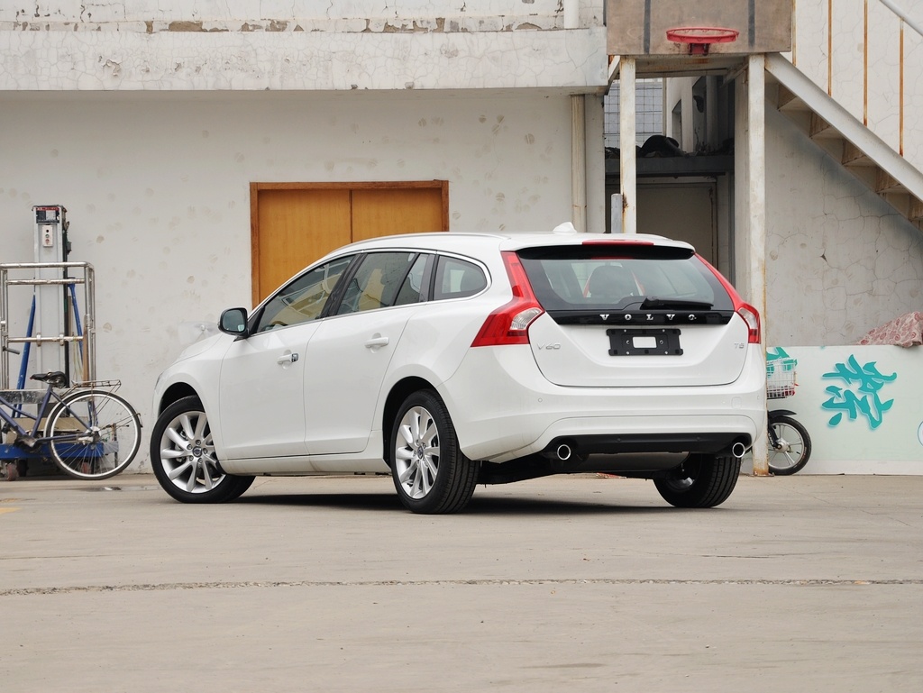 沃尔沃V60 2014款 T5 2.0T 自动 智逸版图片