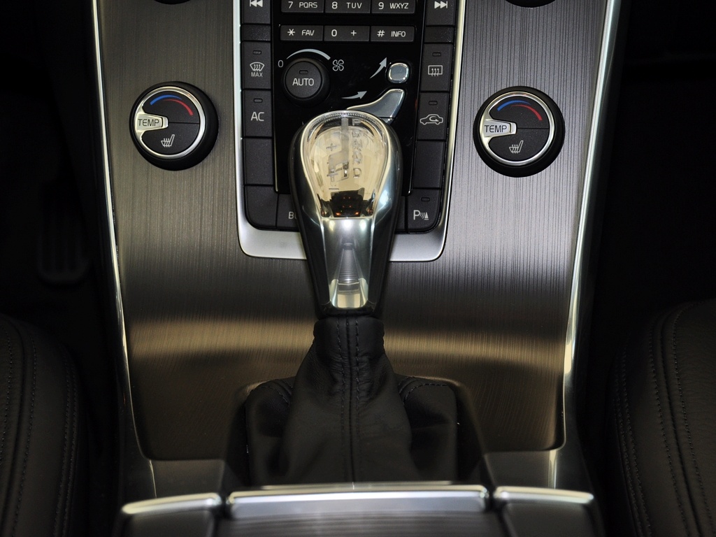 沃尔沃V60 T5 2.0T 自动 智逸版 2014款图片