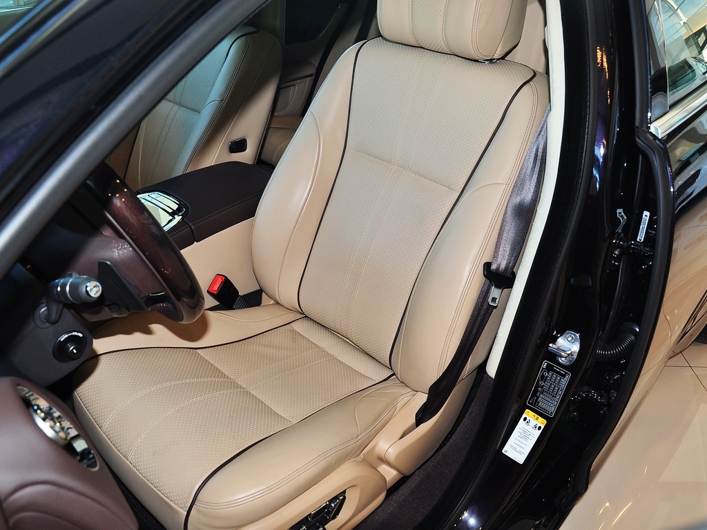 捷豹XJ XJL 3.0 SC 两驱旗舰商务版 2014款图片