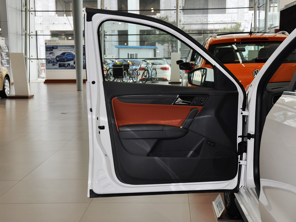 朗逸 2014款 朗逸 1.6L 自动 运动型图片