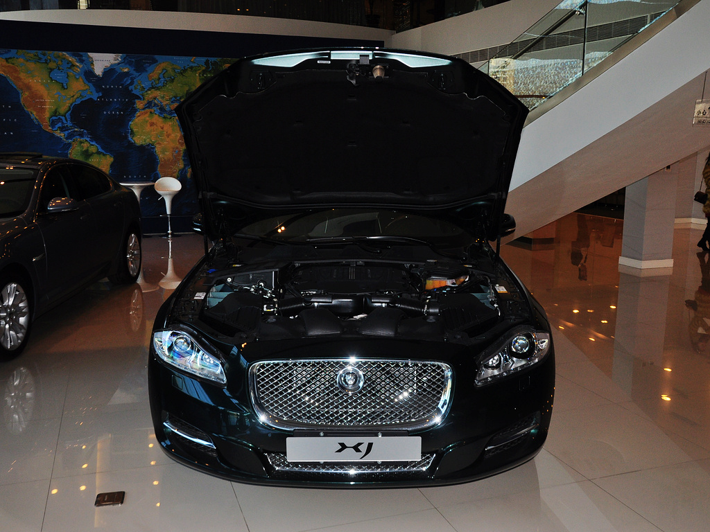 捷豹XJ XJL 3.0 SC 四驱全景商务版 2014款图片