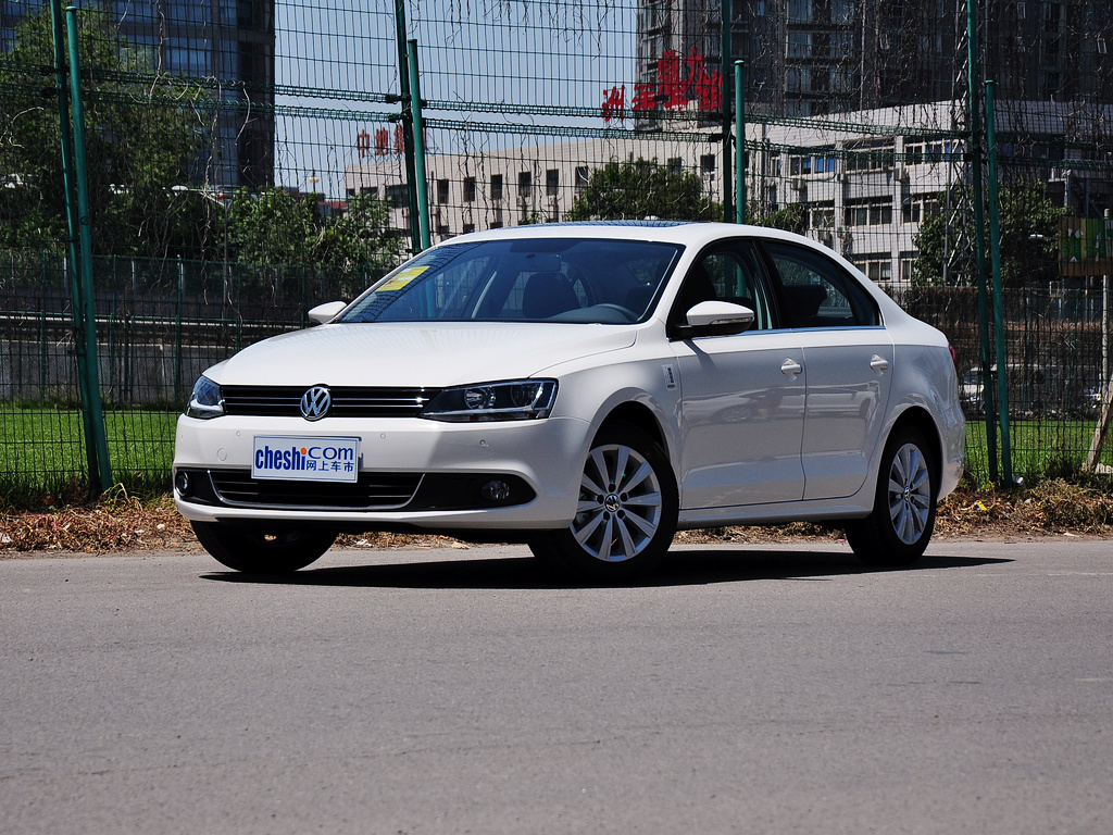 速腾 2014款 改款 1.4T 自动 豪华版图片