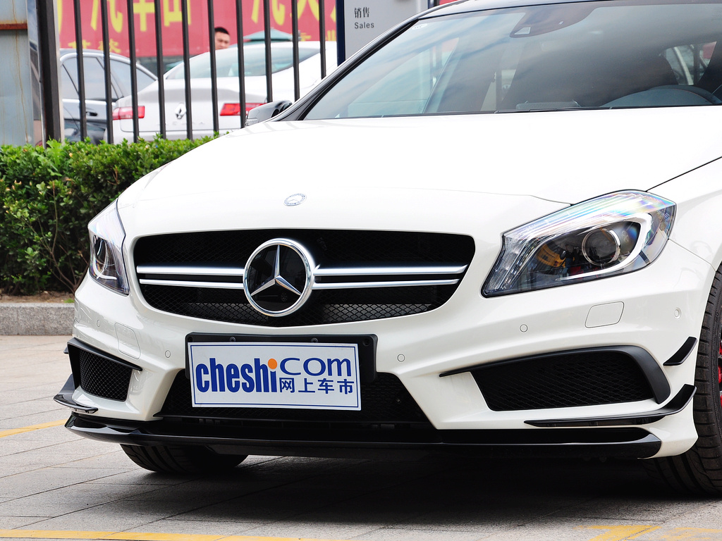奔驰A级AMG(进口) 2014款 A45 AMG 运动定制版图片