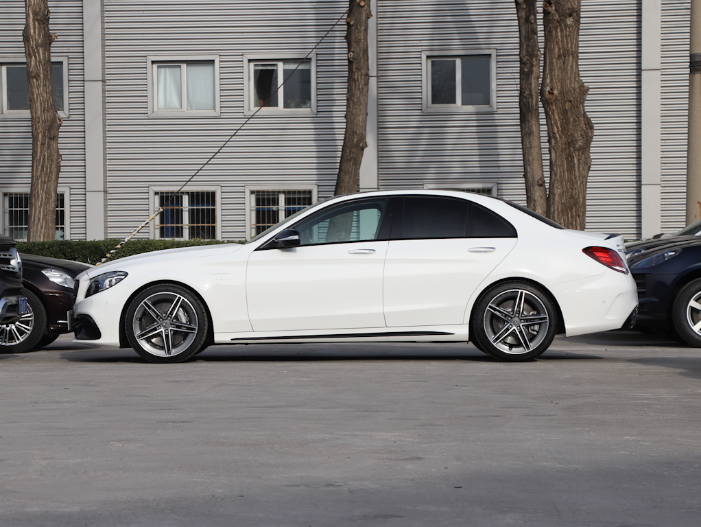 奔驰C级AMG 图片