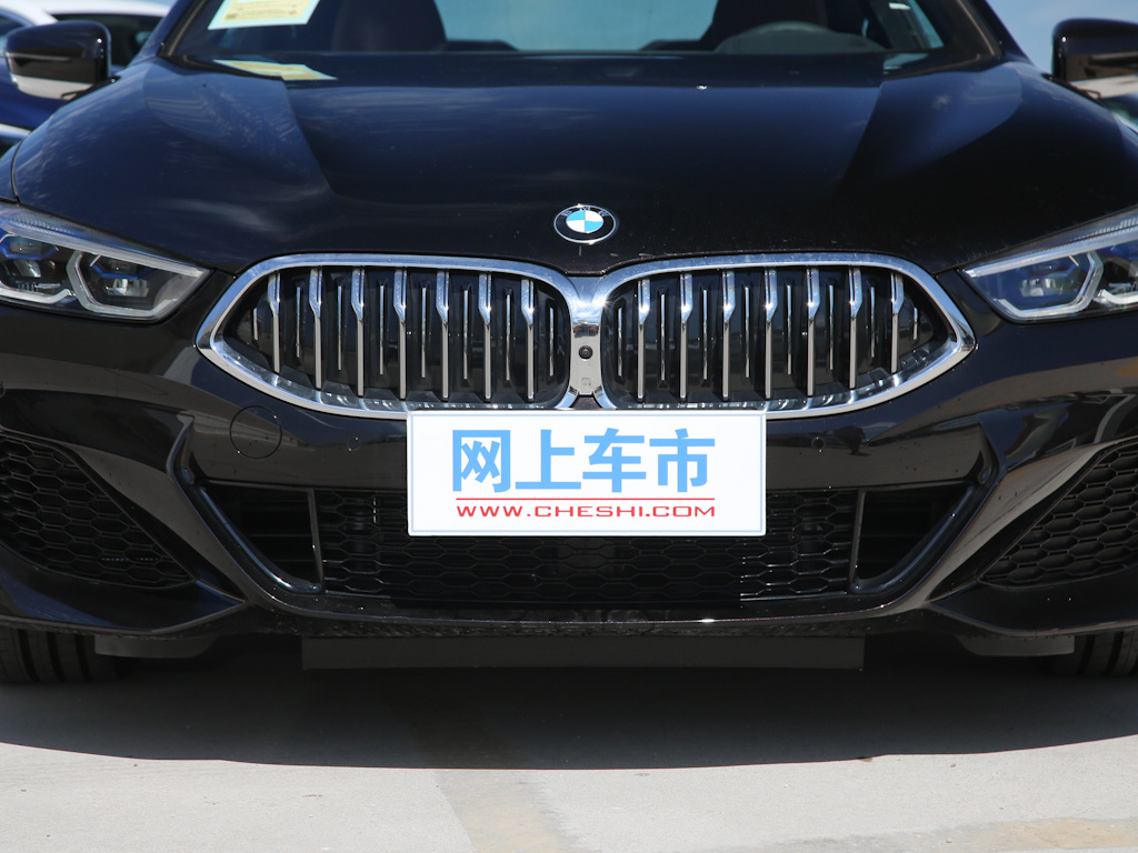 宝马8系 图片