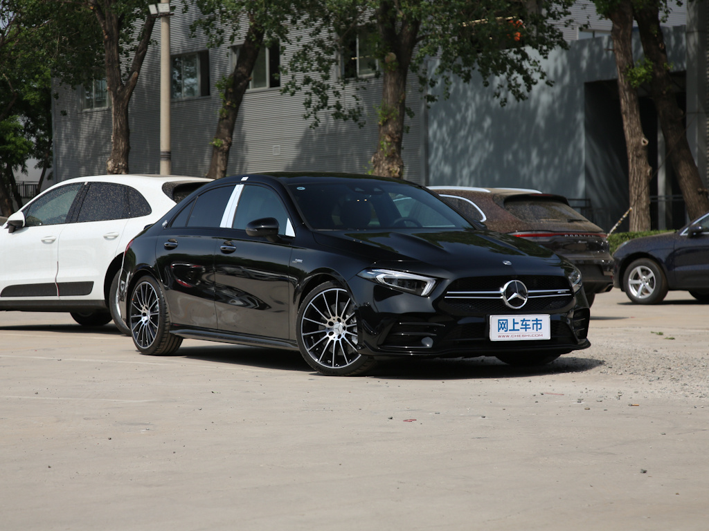 奔驰A级AMG 图片