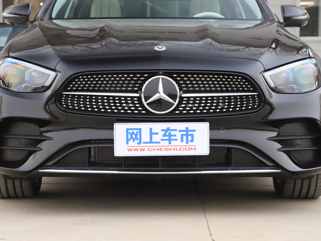 奔驰E级 图片