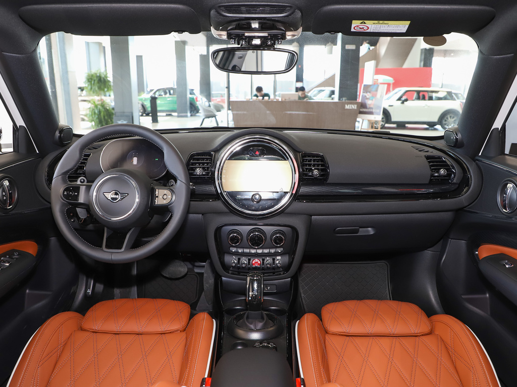 MINI CLUBMAN 图片