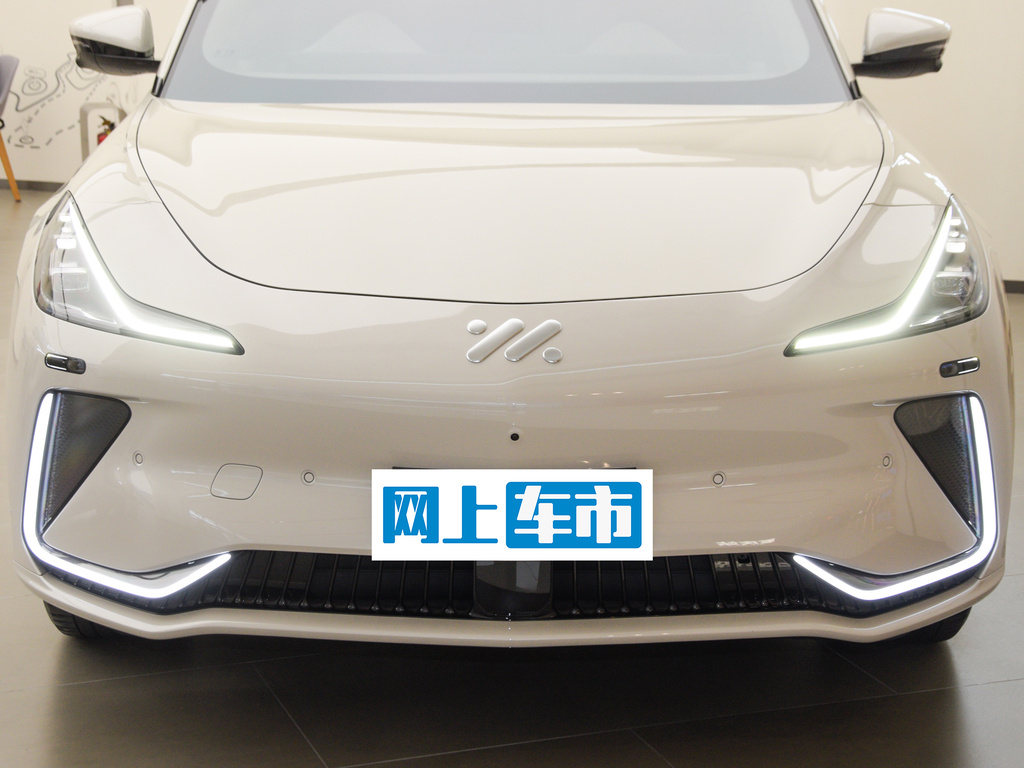 智己LS7 图片