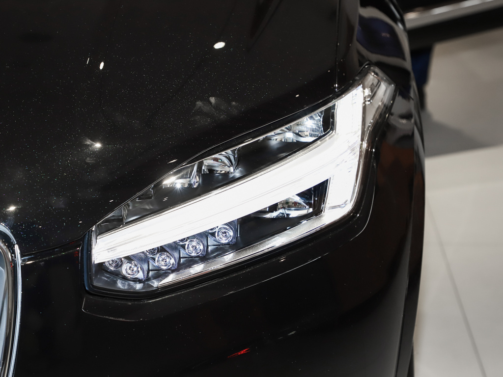 沃尔沃XC90 图片