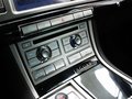 捷豹XF 捷豹 XF  3.0L V6 75周年纪念版中控图片