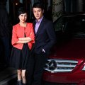 奔驰B级 陆毅 鲍蕾图片