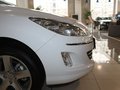 标致408 2011款 2.0 MT 舒适版图片