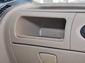 新途V80 2014款 2.5T 手动 商杰版长轴中顶图片