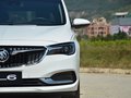 别克GL6 图片