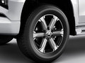 三菱 L200 2.3T探趣版2023款