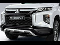 三菱 L200 2.3T探趣版2023款