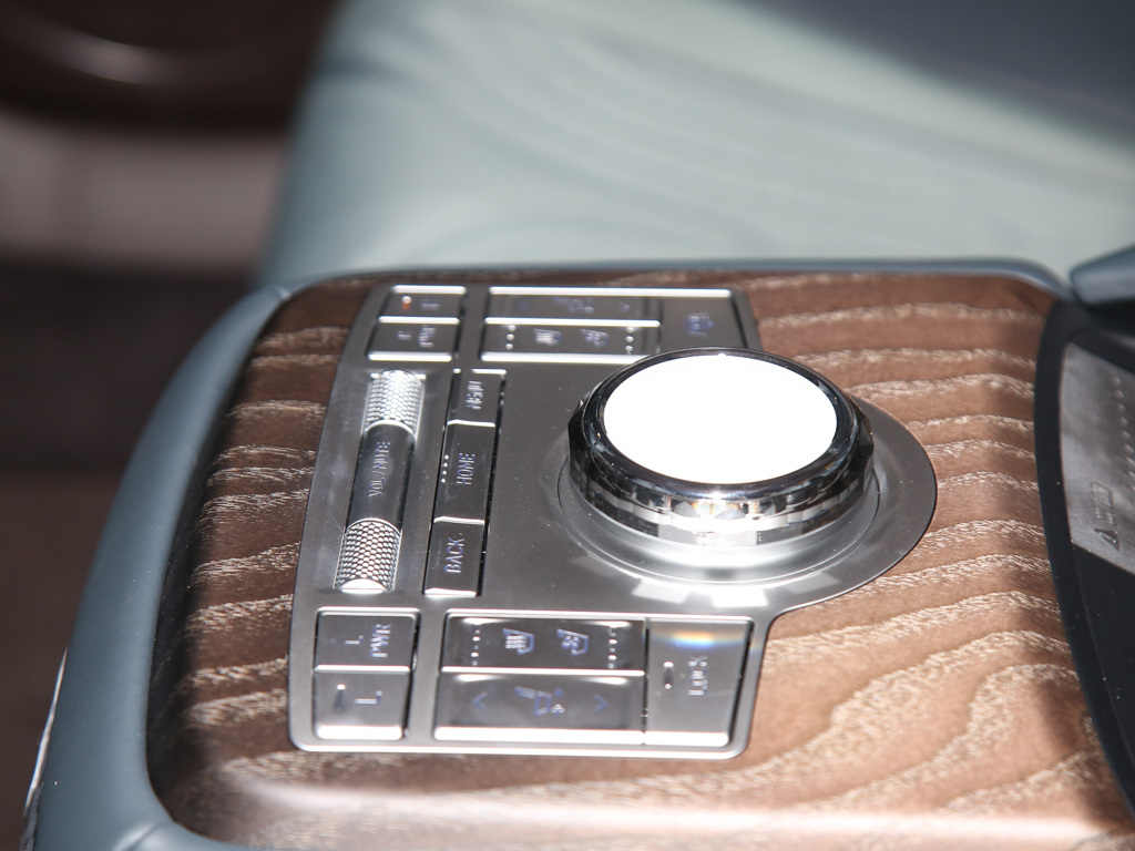 捷尼赛思G80 图片