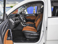 上汽大通MAXUS T70 2.0T柴油自動四驅(qū)精英版長廂高底盤2021款