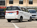 風光380 1.5L舒適型客車(螺旋簧)7座2022款