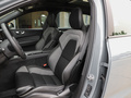 沃尔沃XC60新能源 T8 插电混动长续航四驱智远运动版2023款