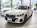 寶馬i5 eDrive 35LM運(yùn)動(dòng)套裝2024款