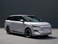 小鹏X9 图片