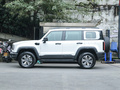 北京BJ40 2.0T 城市猎人版至尊型2024款