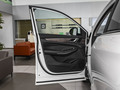 藍(lán)電E5 1.5L DE-i 100KM暢享型7座2023款