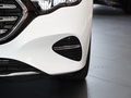 奔驰E级新能源 E 350 e L插电式混合动力轿车2024款