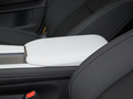 Polestar 4 單電機(jī)標(biāo)準(zhǔn)續(xù)航PLUS2024款