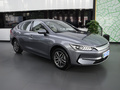 秦PLUS 荣耀版 EV420KM超越型2024款