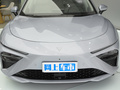 哪吒S 純電 520km后驅(qū)AR-HUD版2024款