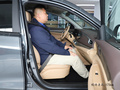 藍(lán)電E5 榮耀版 1.5L DE-i 100KM尊享型5座2024款
