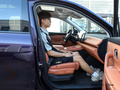 零跑C16 图片