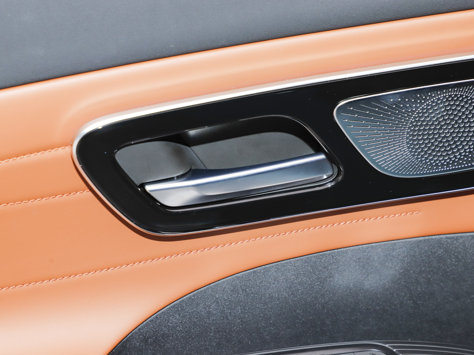 瑞虎8 豹款 鯤鵬310TGDI自動(dòng)尊貴型2026款