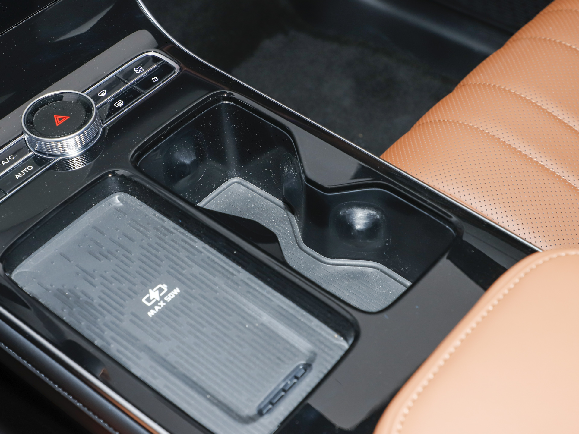 瑞虎8 豹款 鯤鵬310TGDI自動(dòng)尊貴型2026款