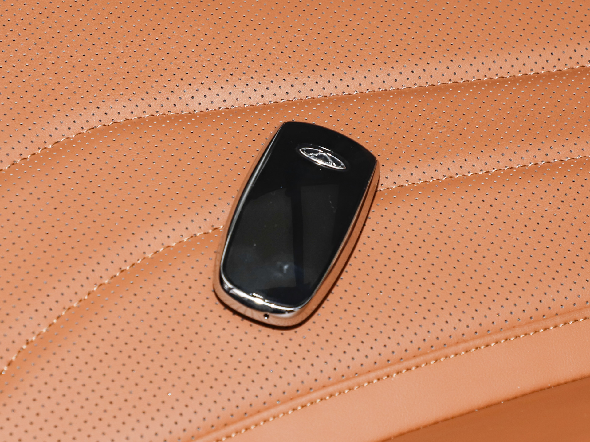 瑞虎8 虎款 鯤鵬310TGDI自動尊貴型2026款