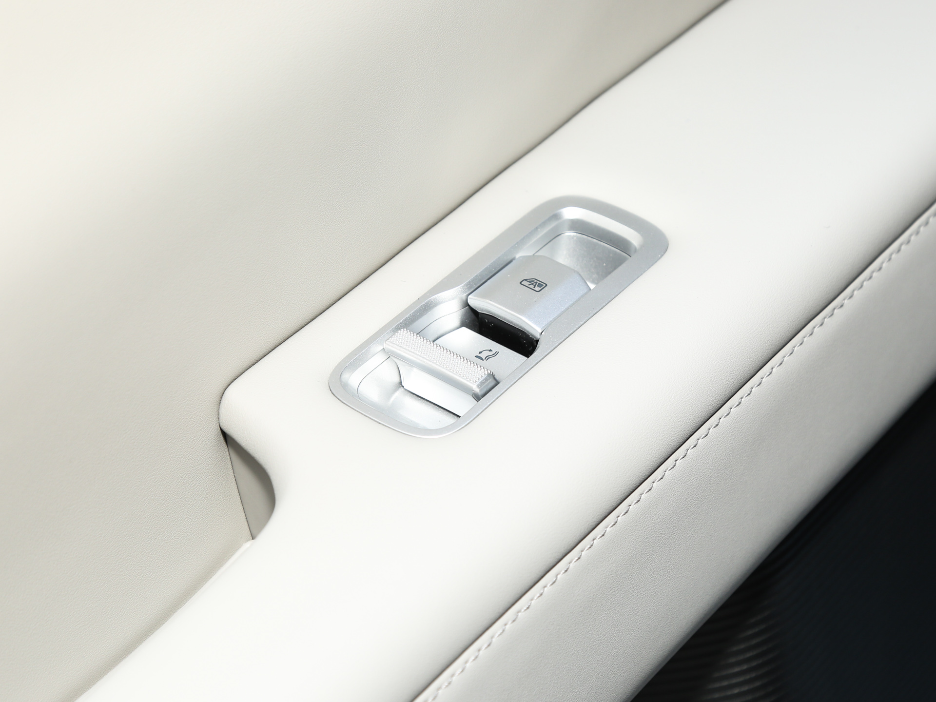 鈦7 190KM四驅Ultra版2025款