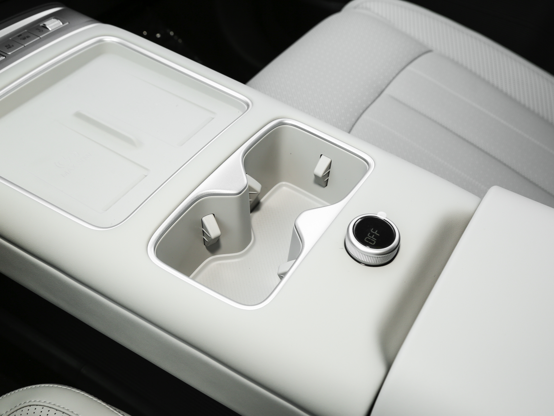 鈦7 190KM四驅Ultra版2025款