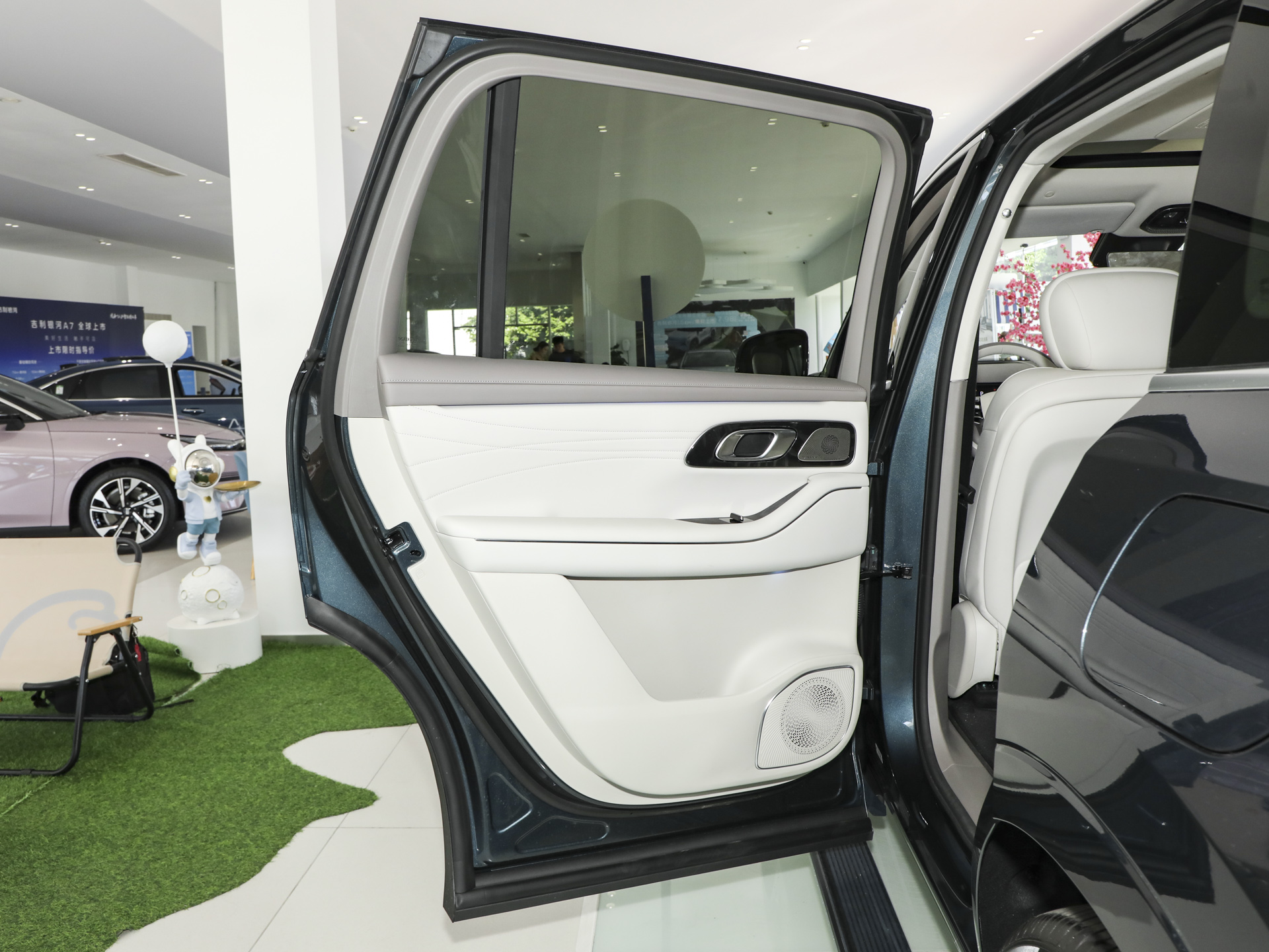 银河M9 230km两驱探索版2025款