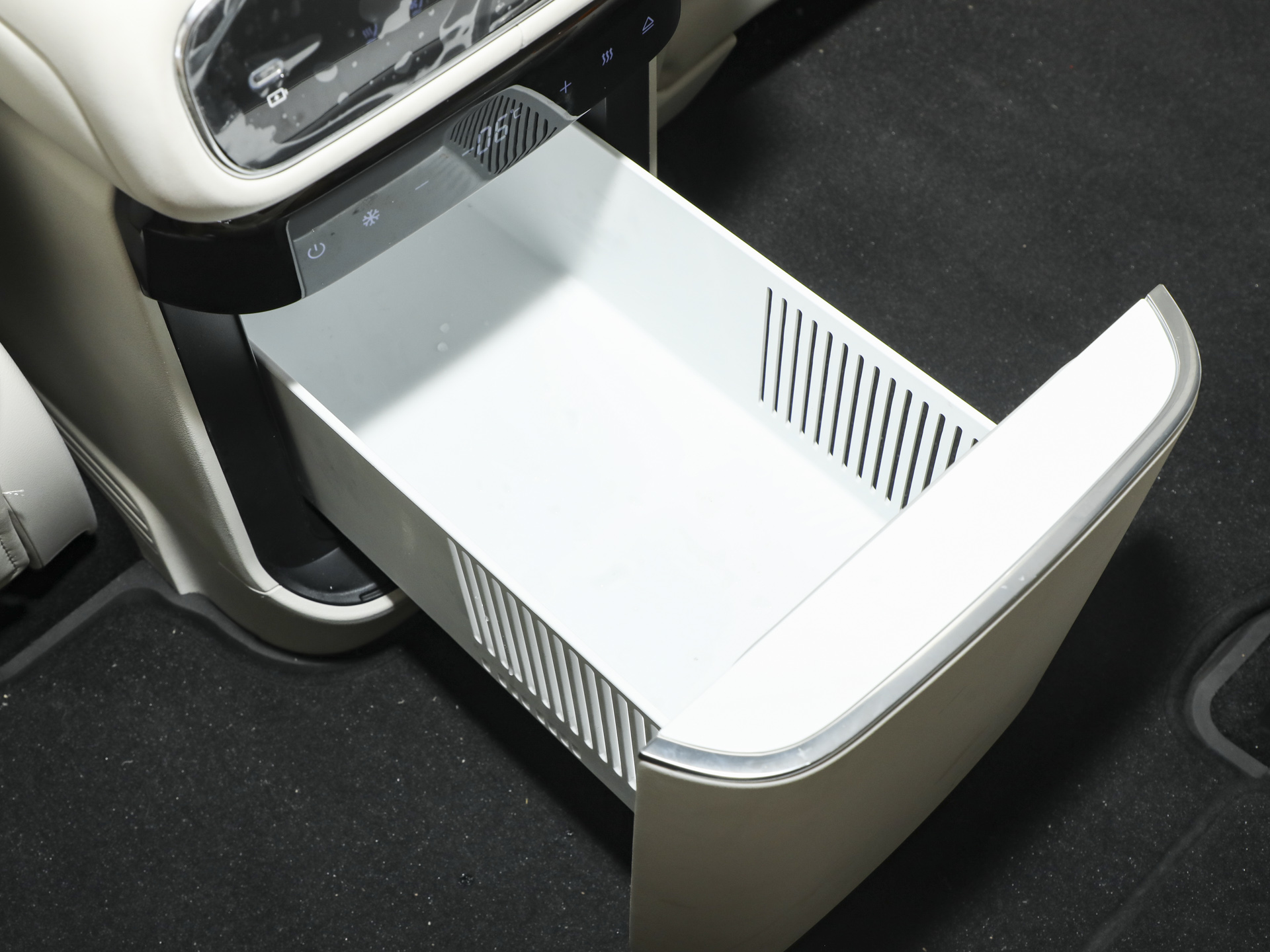 银河M9 230km两驱探索版2025款