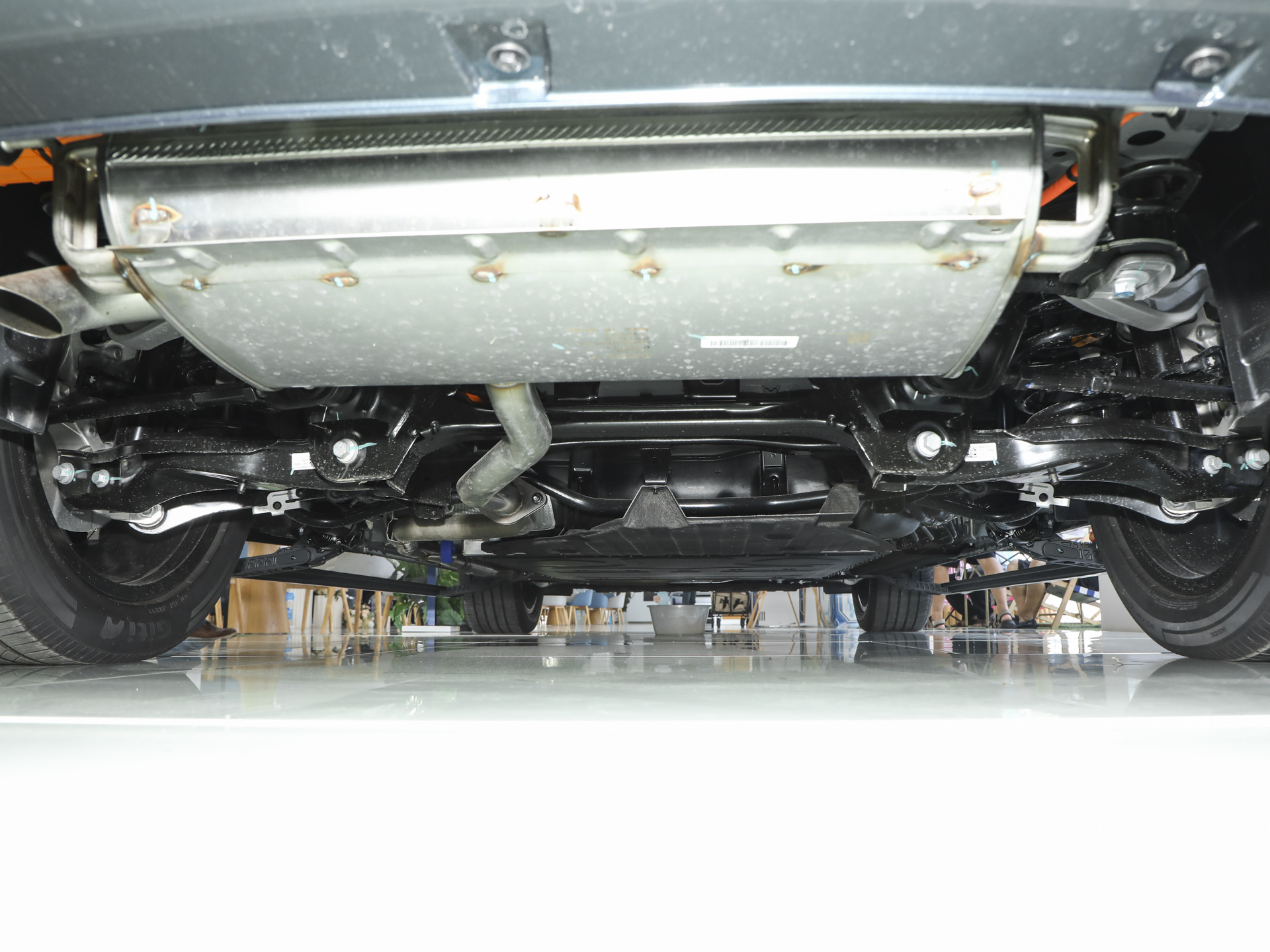 银河M9 230km两驱探索版2025款