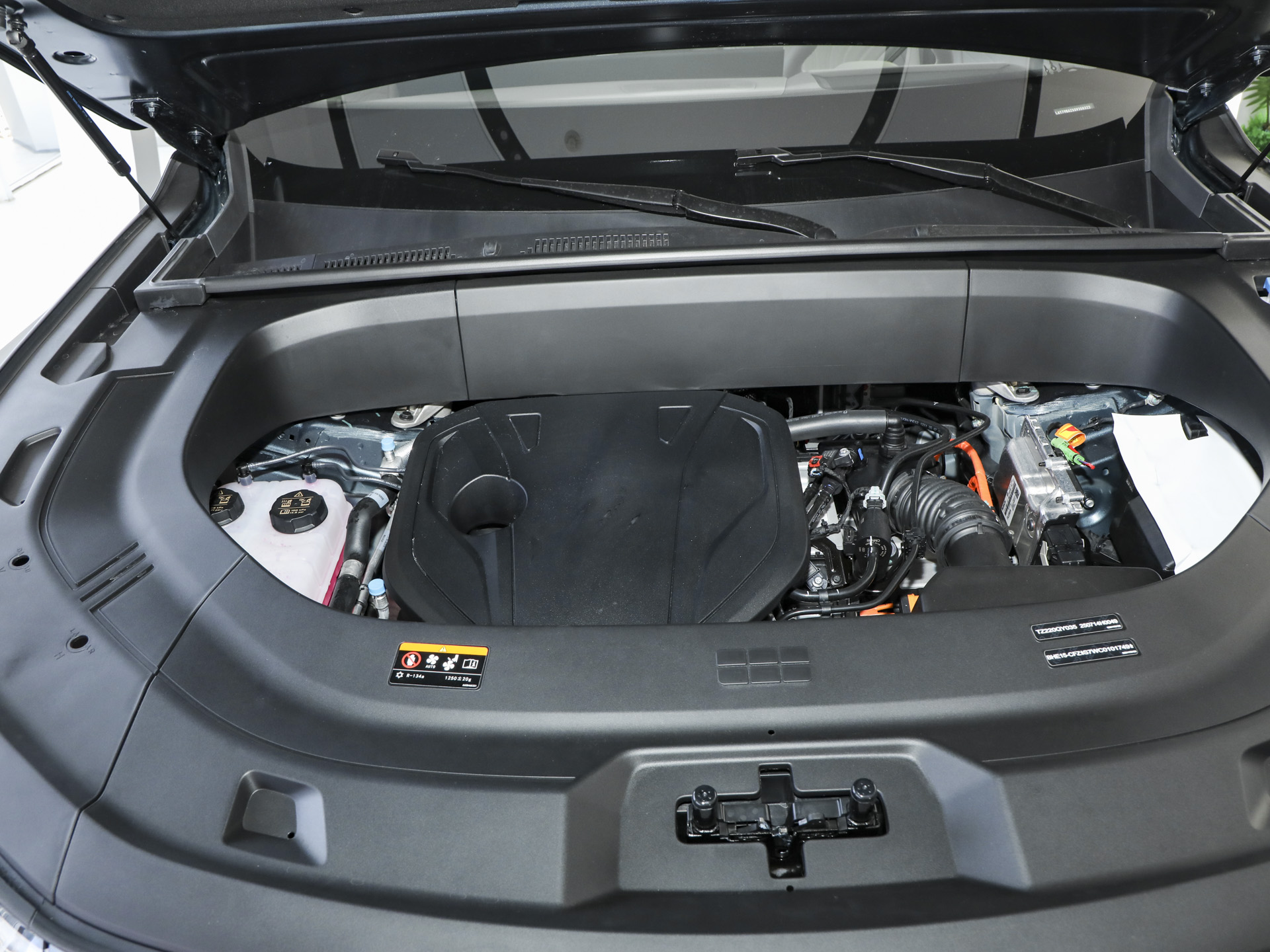 银河M9 230km两驱探索版2025款