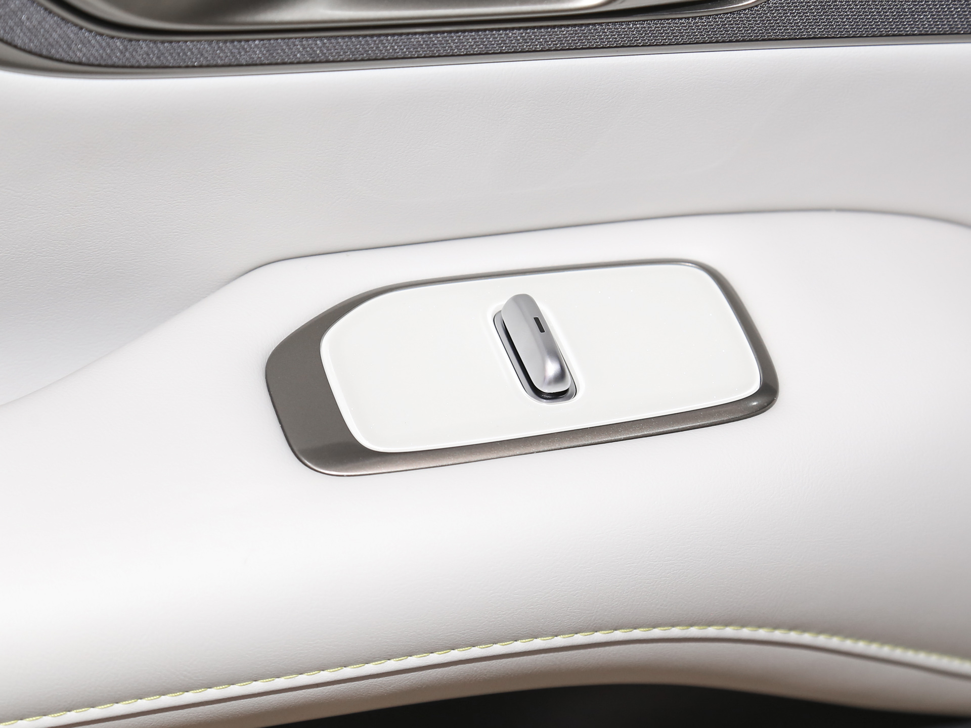 深藍L06 670Ultra激光版2026款