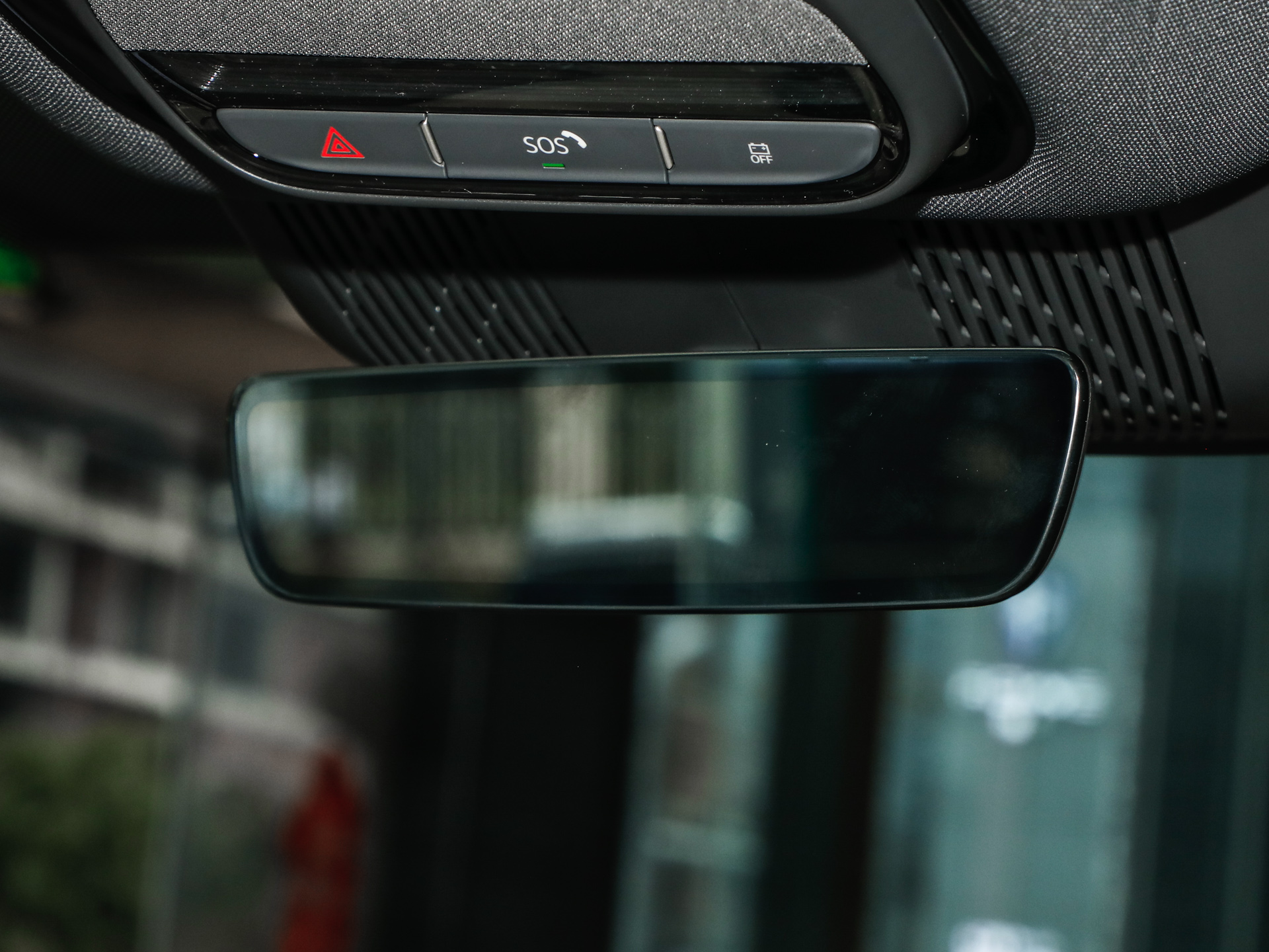 與眾08 長續(xù)航后驅(qū)Ultra2026款